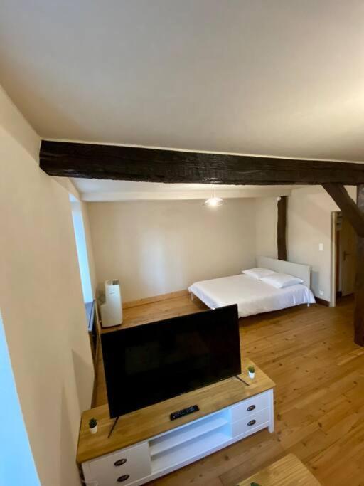 Apartment De 50m2 Au Centre De Cusset